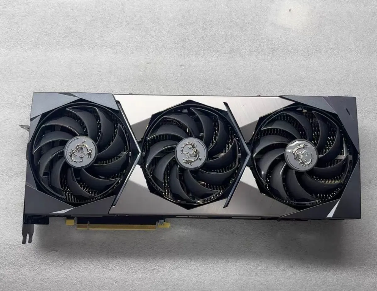 RTX 3090 24GB SUPRIM MSI GPU